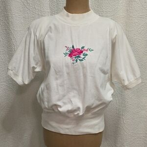 Floral Embroidered White Short Sleeve Shirt 90s Grandmacore Cottagecore Vintage